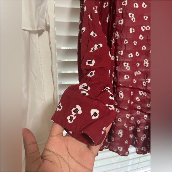 Cute button down - Picture 3 of 4